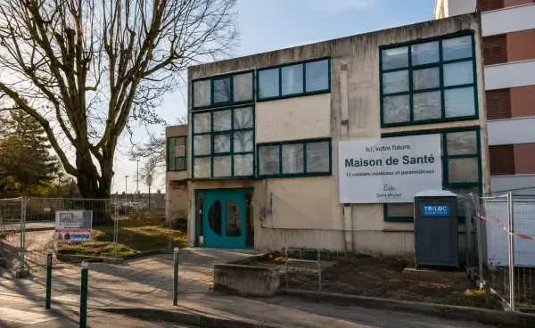 Ancienne bibliothèque devenue maison médicale